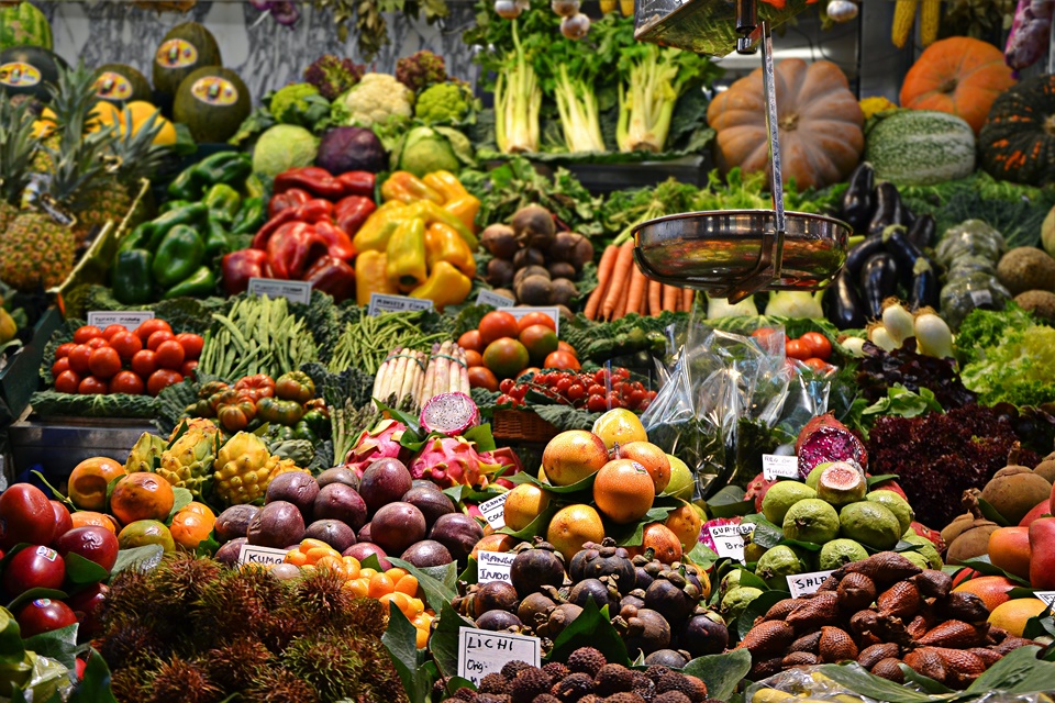 Por que devemos incluir frutas e vegetais na dieta?
